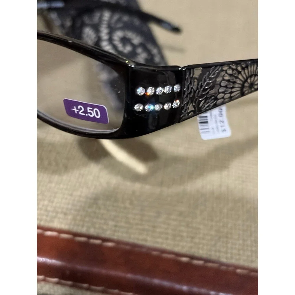 Avenue Reading Glasses & Case +2.5